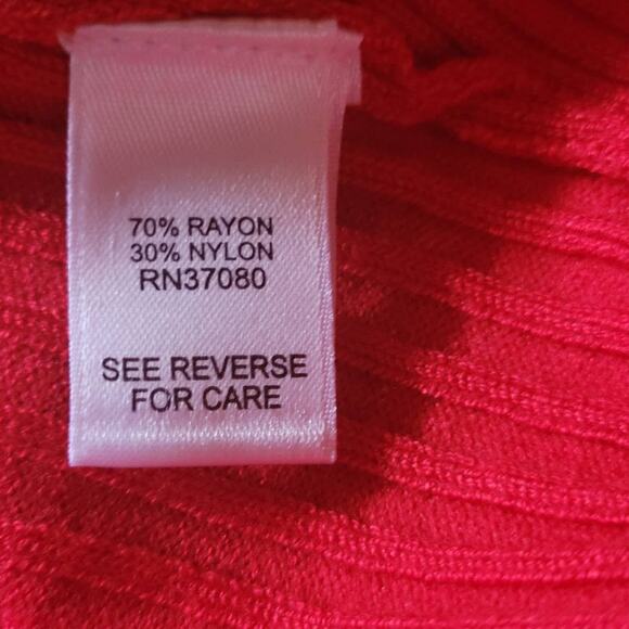 Red Turtleneck Sweater Size XL - Picture 4 of 4